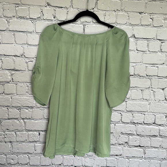 Women’s XL Green Flowy Button Up Top Rouched Sleeves Milano - Picture 4 of 6